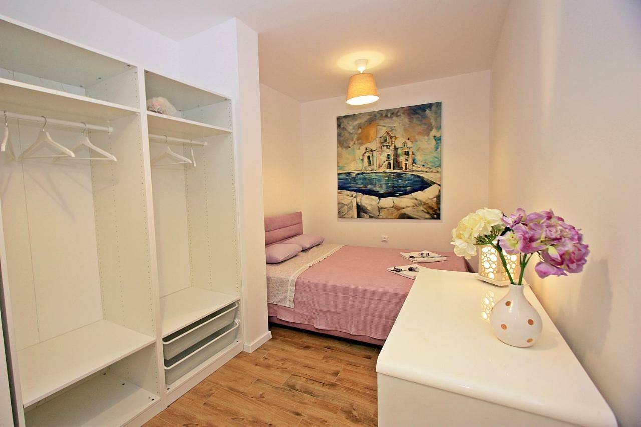 Apartman Michelangelo In The Centar Of Supetar Eksteriør bilde